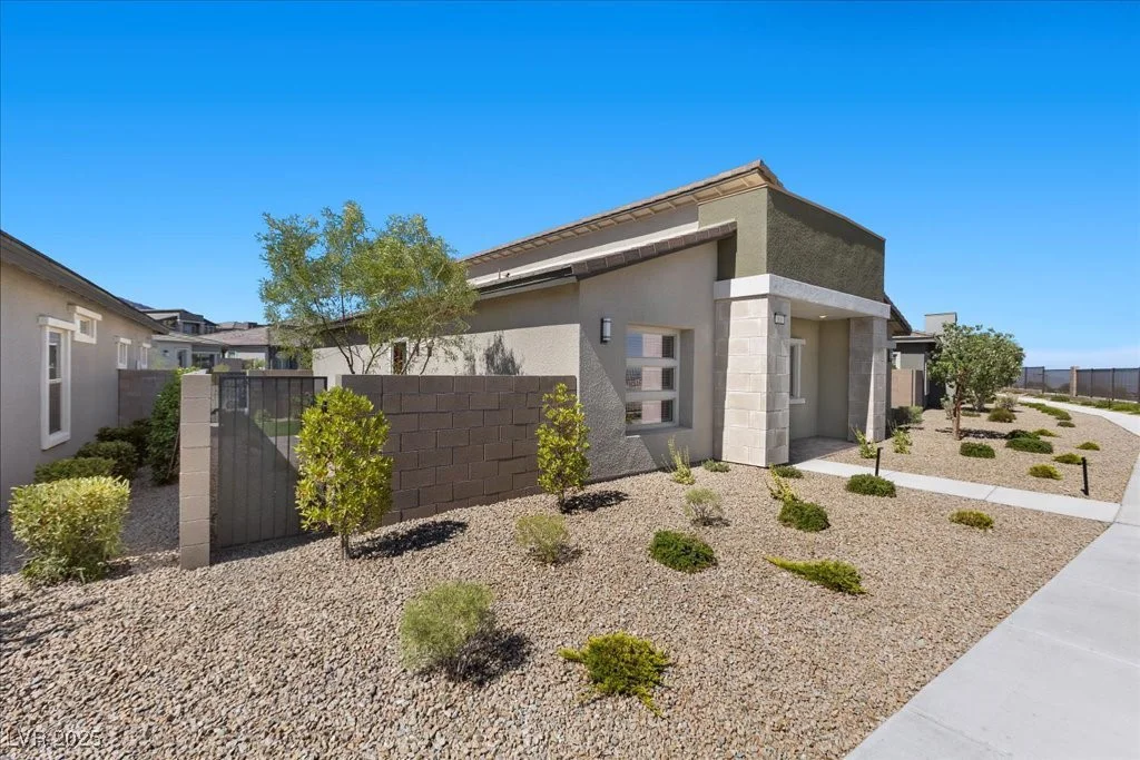916 Kings Cliff, Las Vegas, NV 89138