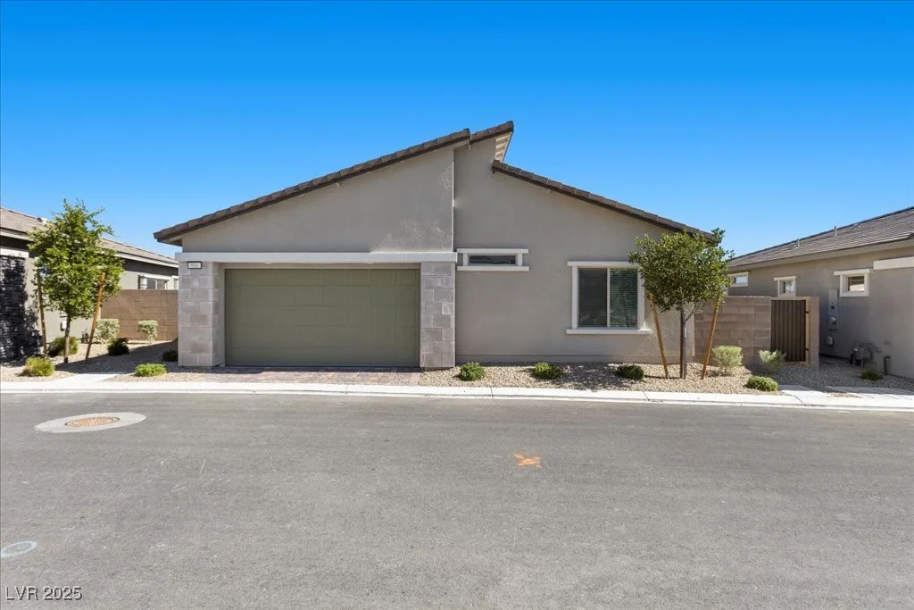 916 Kings Cliff, Las Vegas, NV 89138