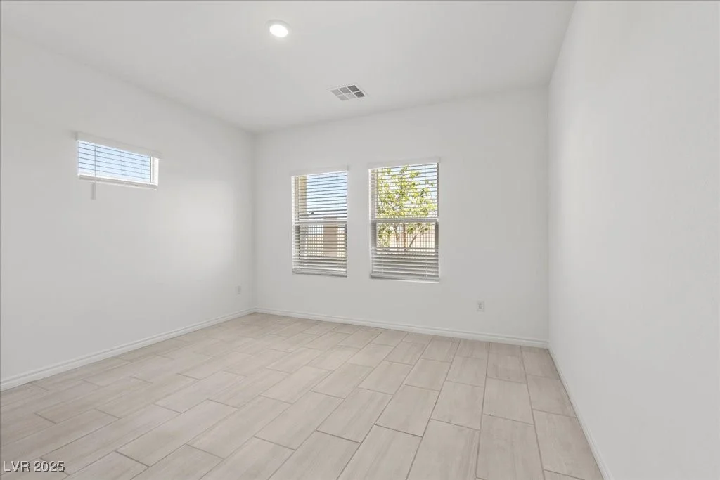 916 Kings Cliff, Las Vegas, NV 89138