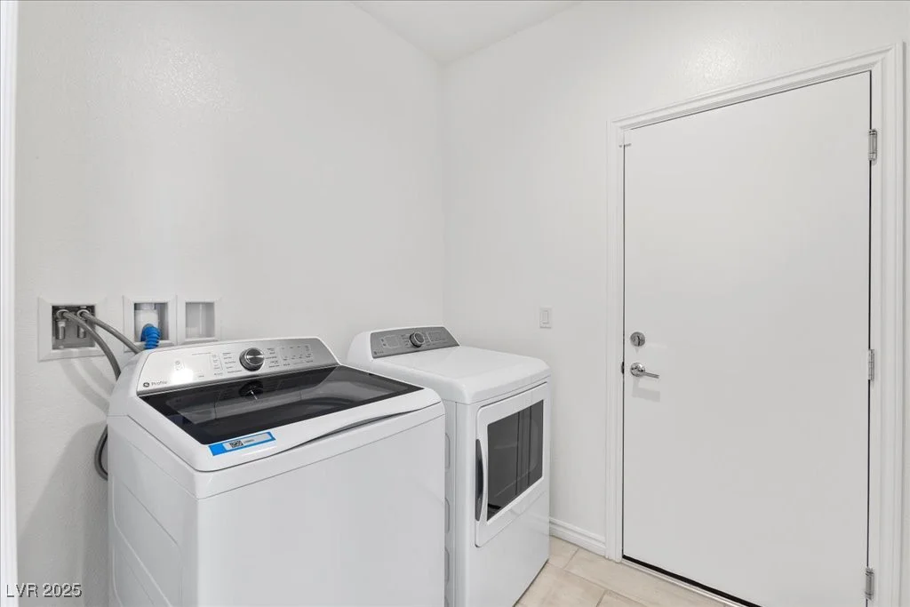 916 Kings Cliff, Las Vegas, NV 89138