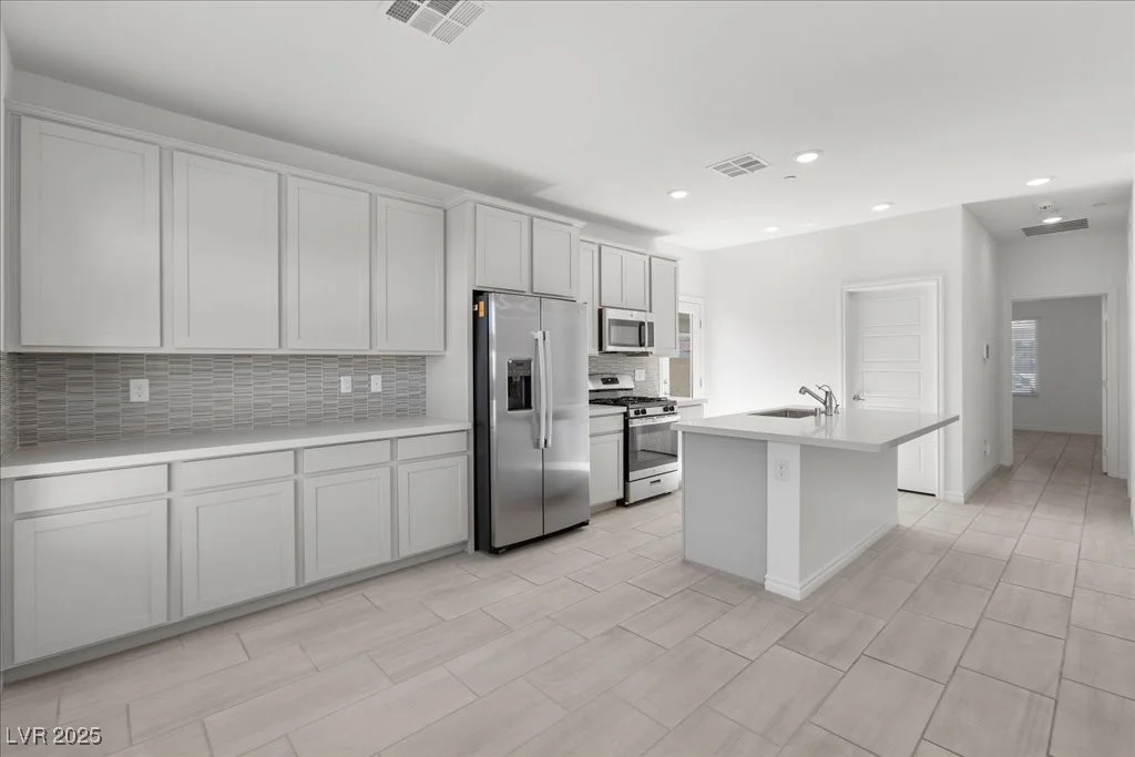 916 Kings Cliff, Las Vegas, NV 89138