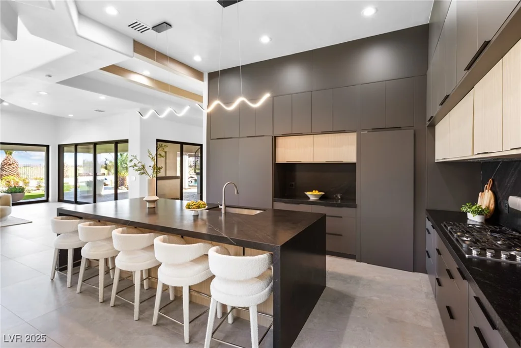 9252 Tournament Canyon, Las Vegas, NV 89144