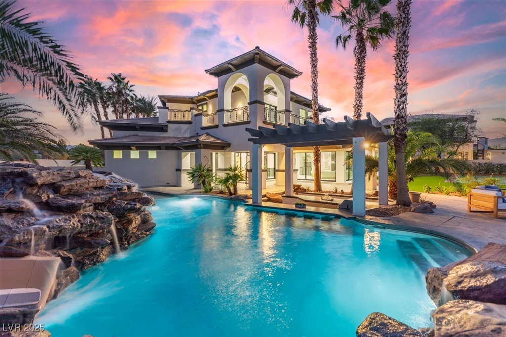 9252 Tournament Canyon, Las Vegas, NV 89144
