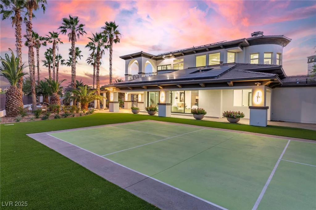 9252 Tournament Canyon, Las Vegas, NV 89144