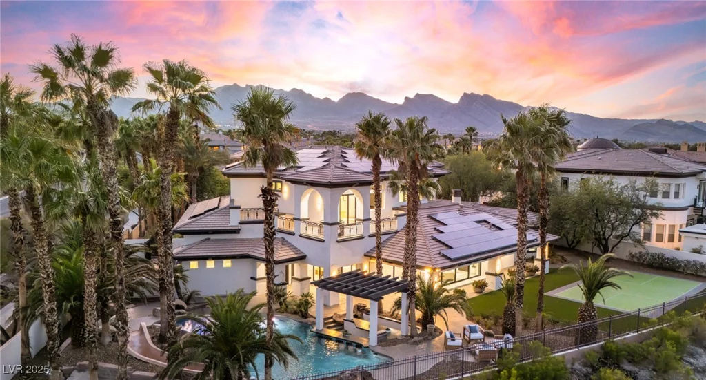 9252 Tournament Canyon, Las Vegas, NV 89144