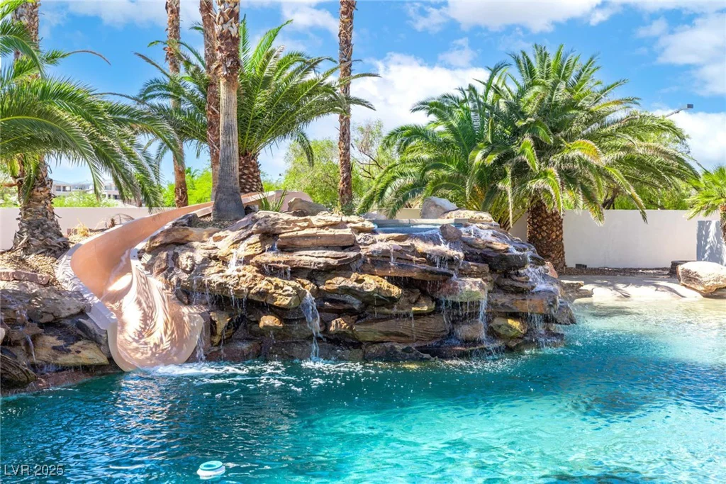9252 Tournament Canyon, Las Vegas, NV 89144