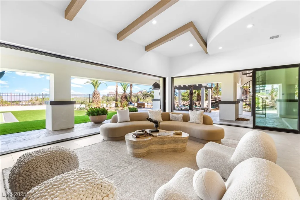 9252 Tournament Canyon, Las Vegas, NV 89144