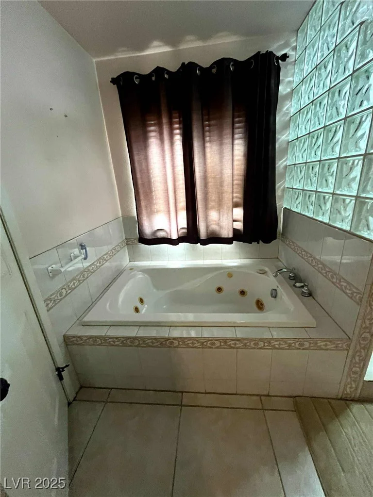 5544 Jacmar, Las Vegas, NV 89120