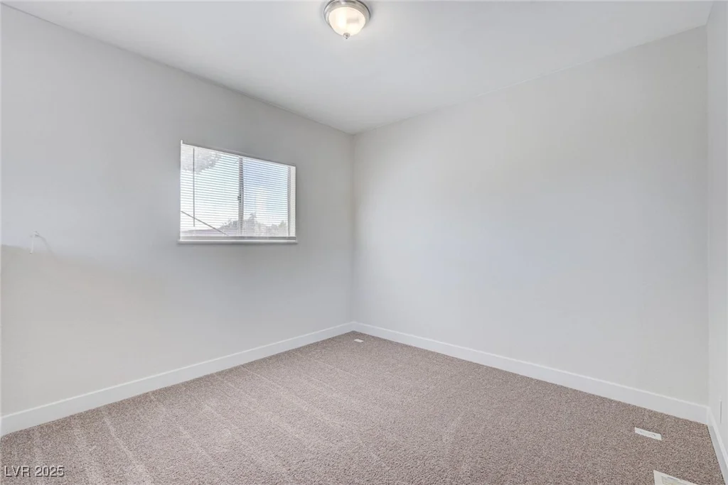 6641 Silverstream, Las Vegas, NV 89107