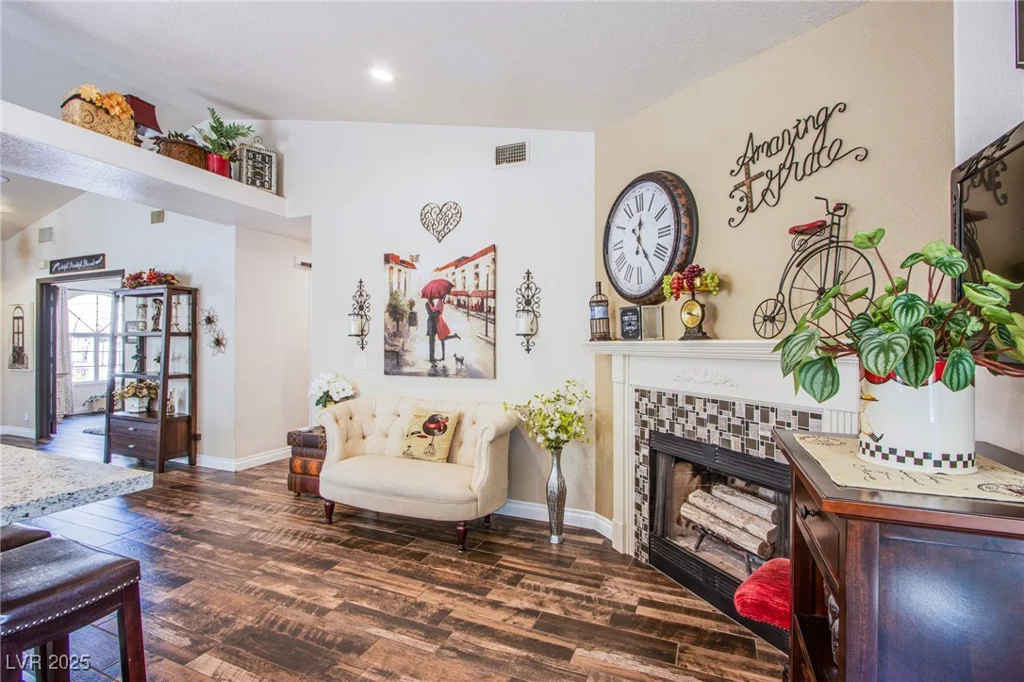 5104 Drummond, Las Vegas, NV 89130