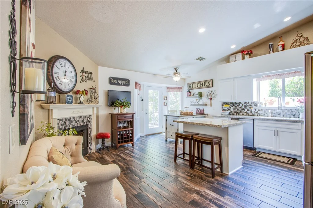 5104 Drummond, Las Vegas, NV 89130