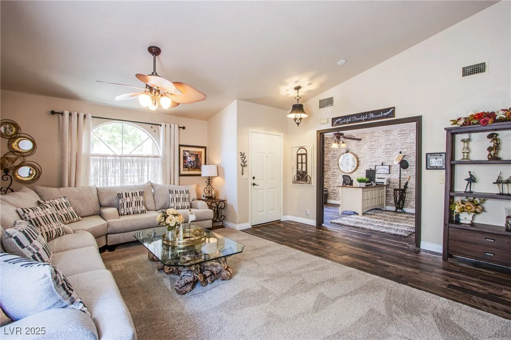 5104 Drummond, Las Vegas, NV 89130