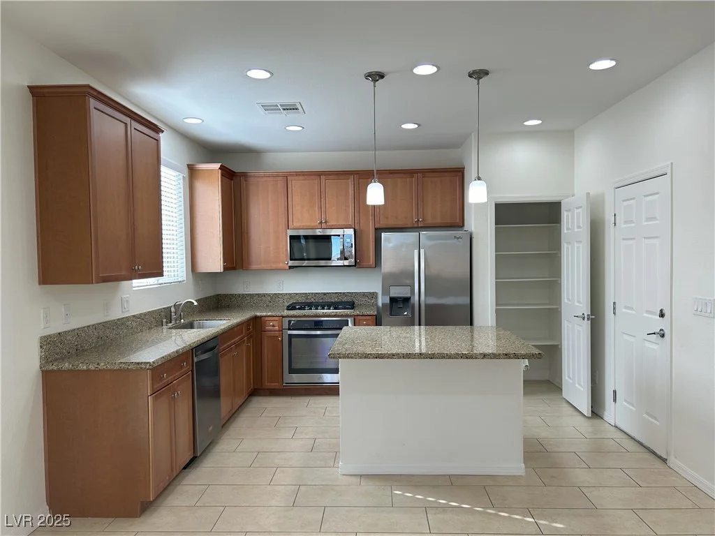 10617 Forum Peak, Las Vegas, NV 89166