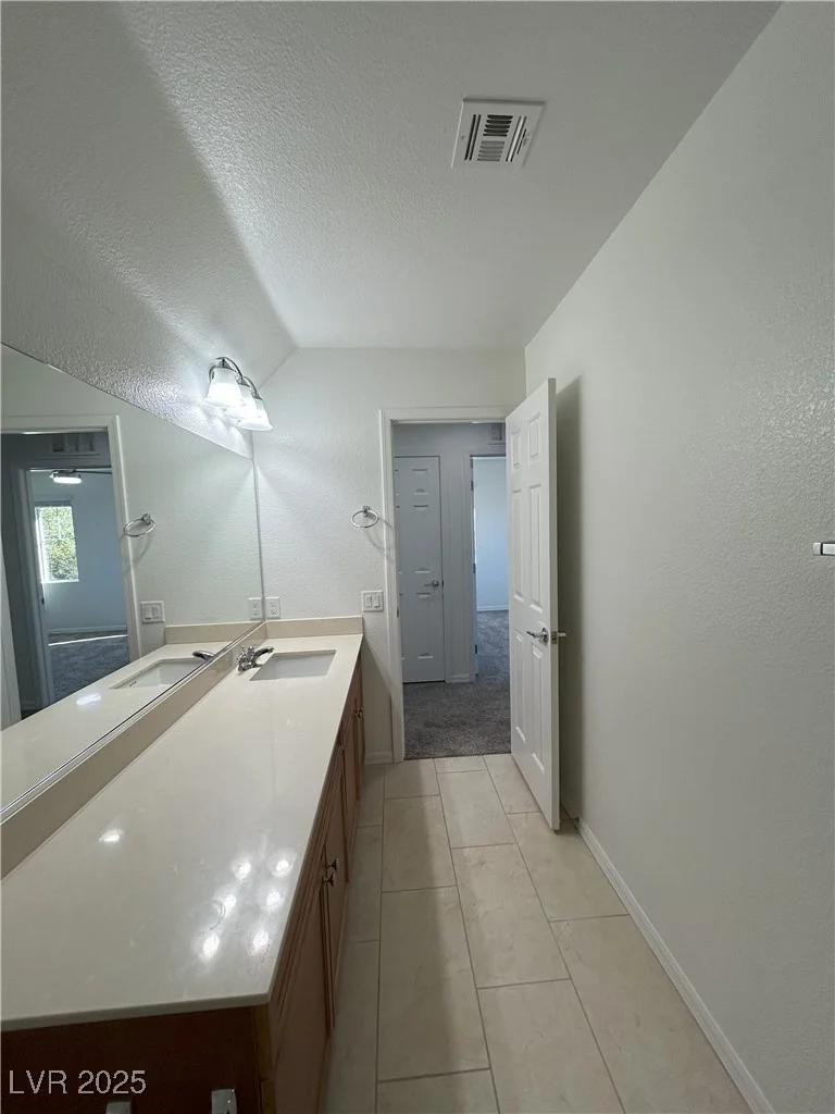 10617 Forum Peak, Las Vegas, NV 89166