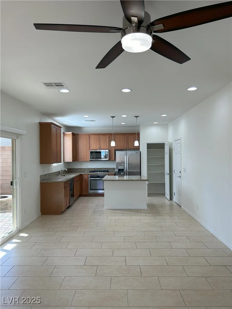 10617 Forum Peak, Las Vegas, NV 89166