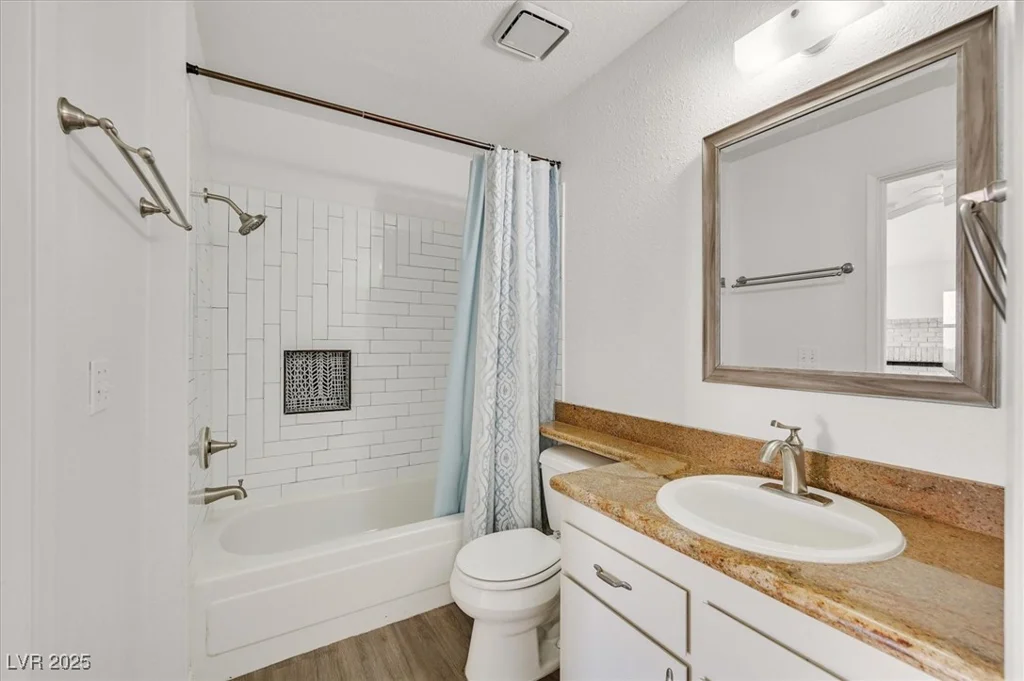 3974 Bushnell, Las Vegas, NV 89103