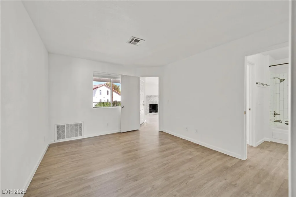 3974 Bushnell, Las Vegas, NV 89103