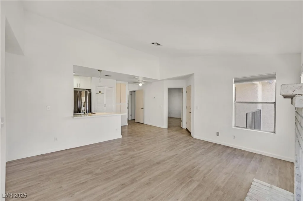 3974 Bushnell, Las Vegas, NV 89103