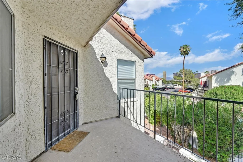 3974 Bushnell, Las Vegas, NV 89103