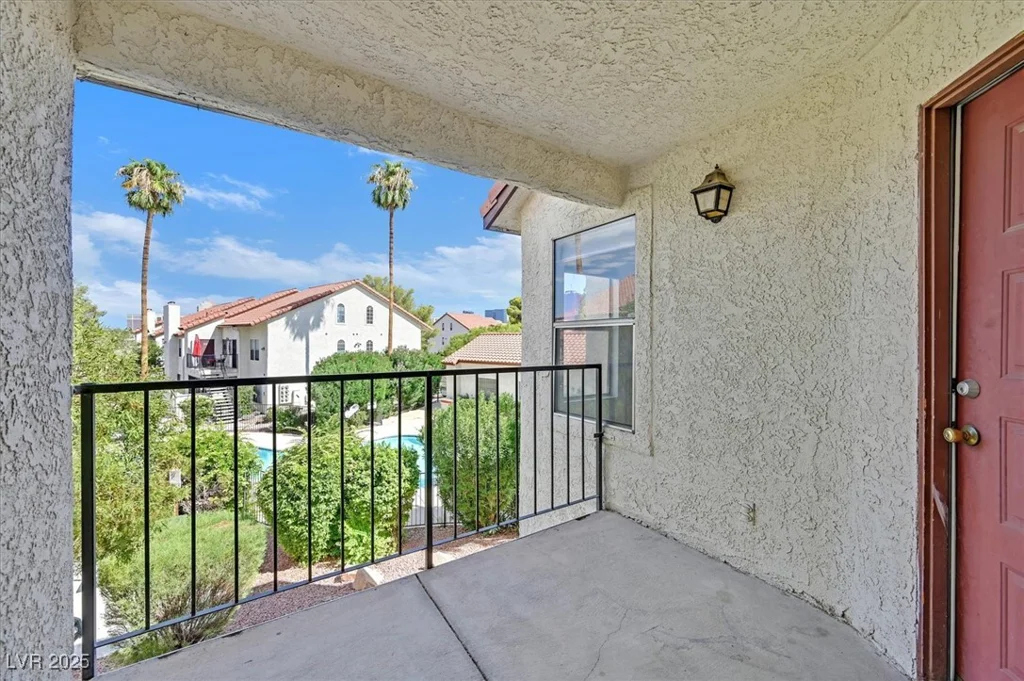 3974 Bushnell, Las Vegas, NV 89103