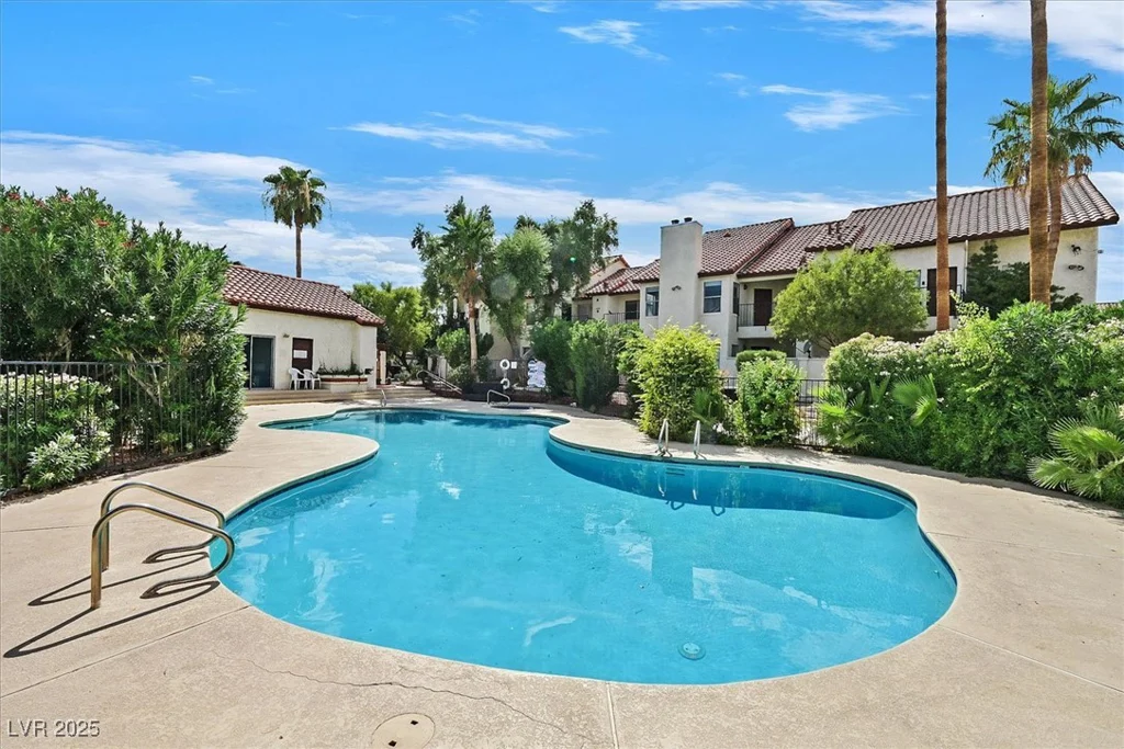 3974 Bushnell, Las Vegas, NV 89103