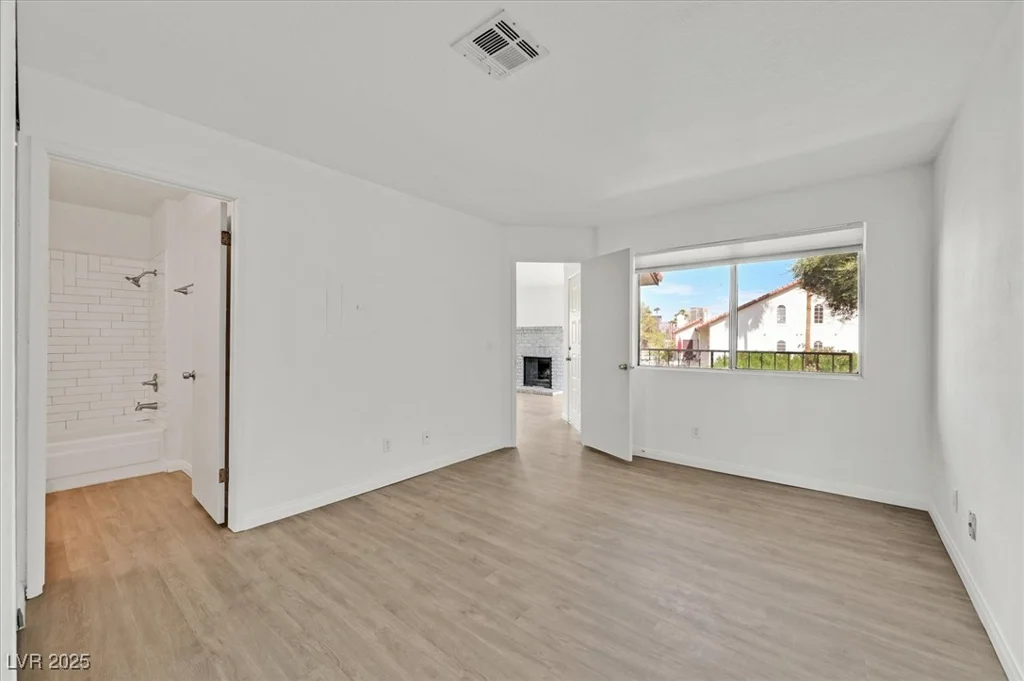 3974 Bushnell, Las Vegas, NV 89103