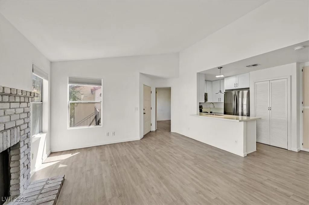 3974 Bushnell, Las Vegas, NV 89103