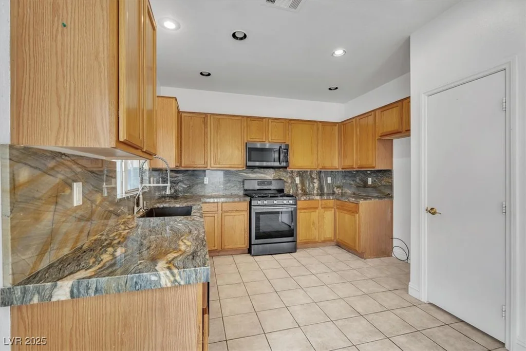 4622 Rockpine, North Las Vegas, NV 89081