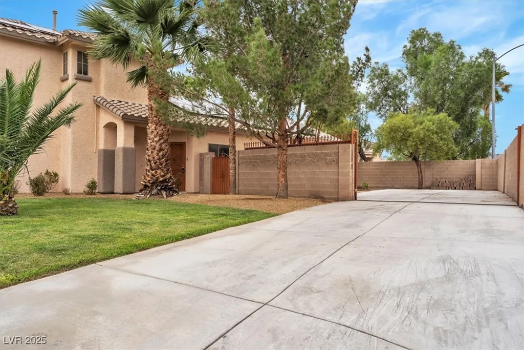 4622 Rockpine, North Las Vegas, NV 89081