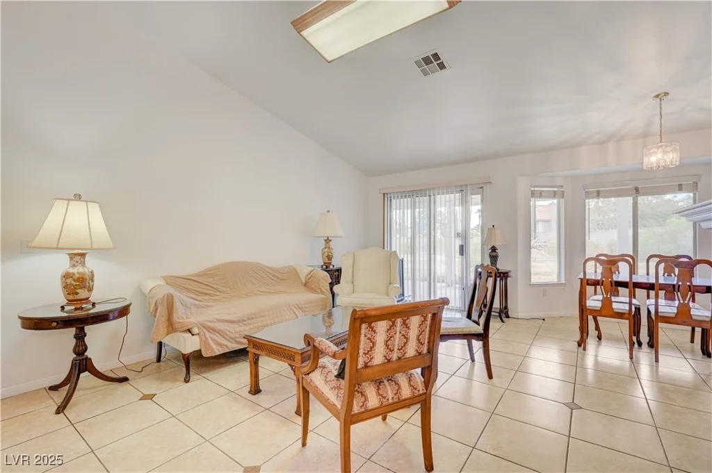 600 Ampere, Las Vegas, NV 89145