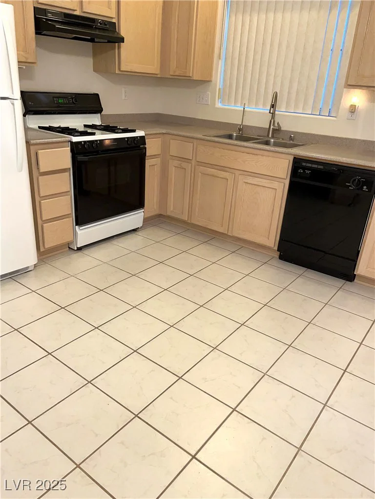 10305 Eagle Vale, Las Vegas, NV 89134
