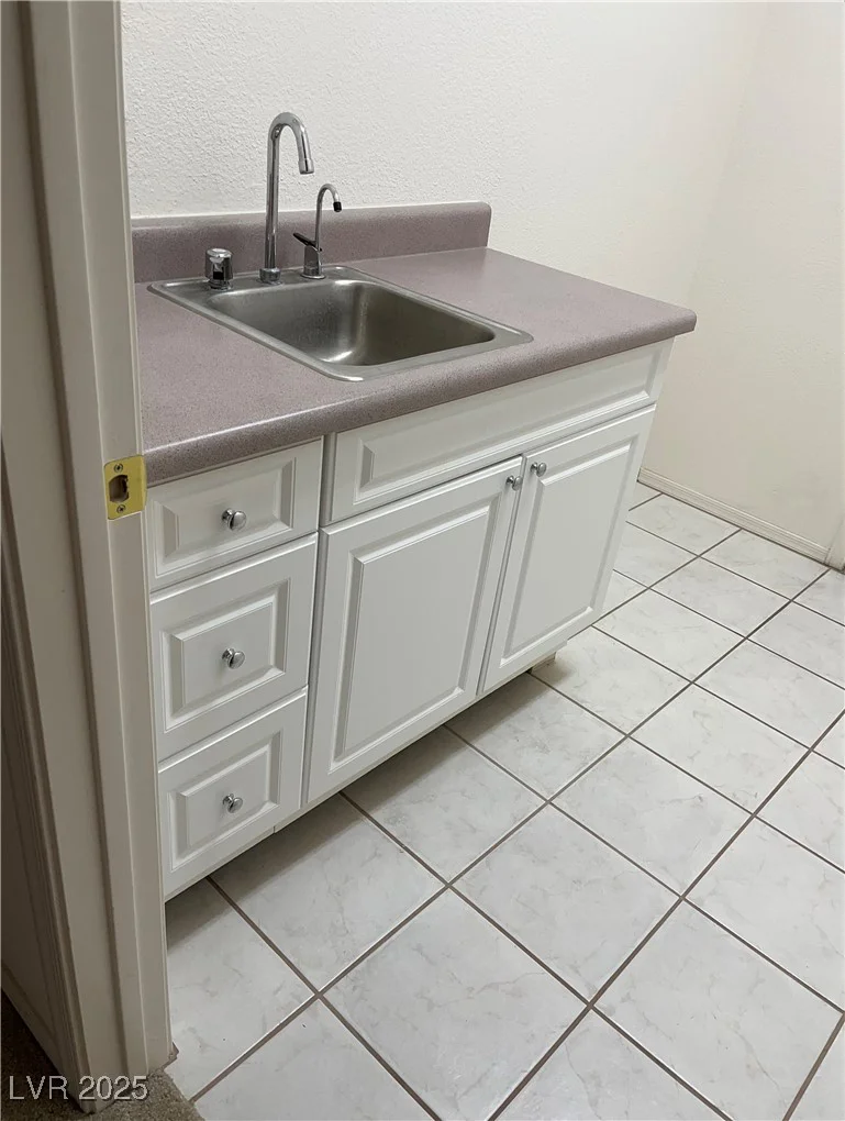 10305 Eagle Vale, Las Vegas, NV 89134