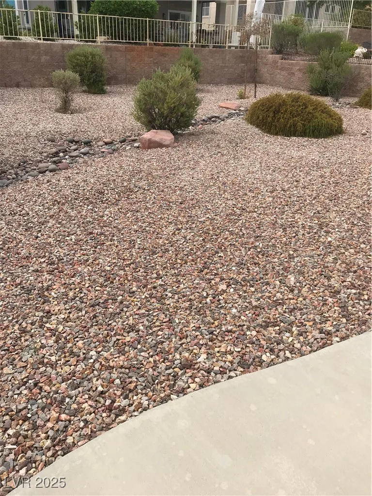 10305 Eagle Vale, Las Vegas, NV 89134