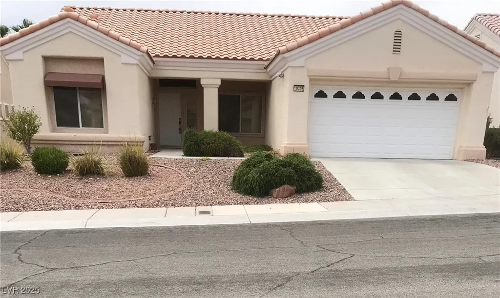 10305 Eagle Vale, Las Vegas, NV 89134