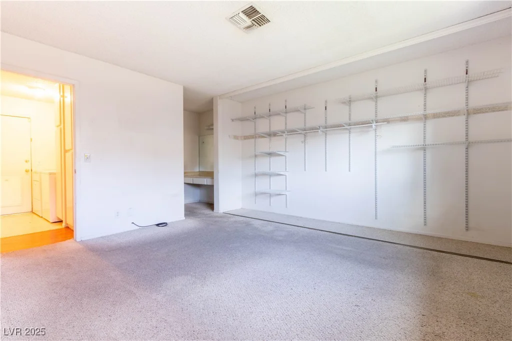 5881 Arandas, Las Vegas, NV 89103