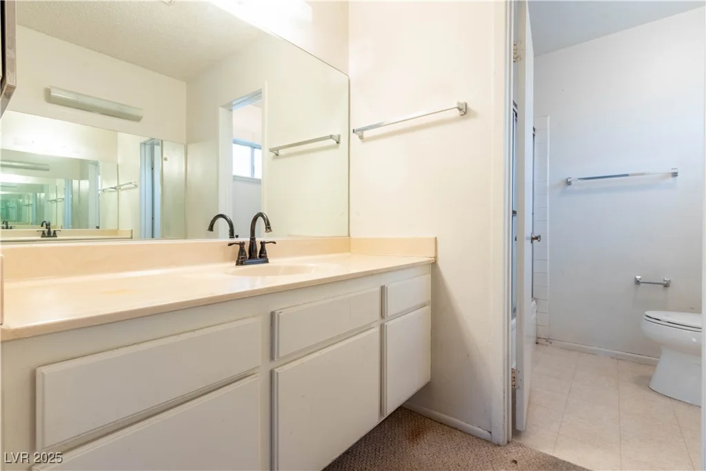 5881 Arandas, Las Vegas, NV 89103