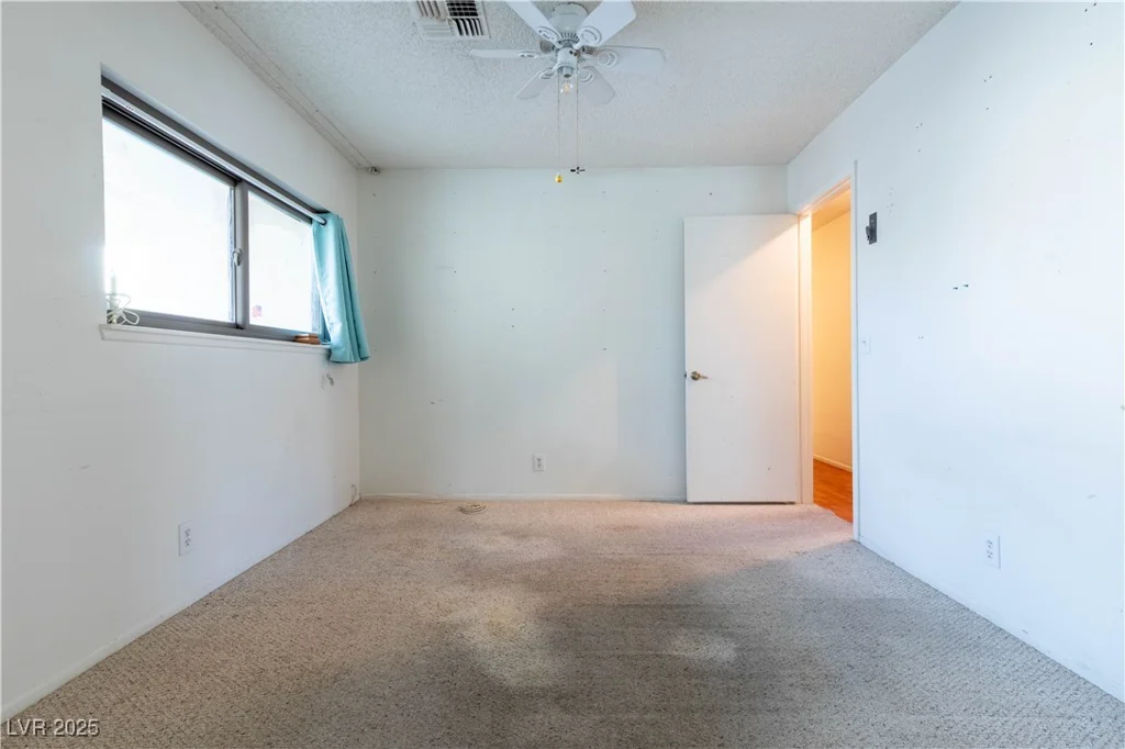 5881 Arandas, Las Vegas, NV 89103