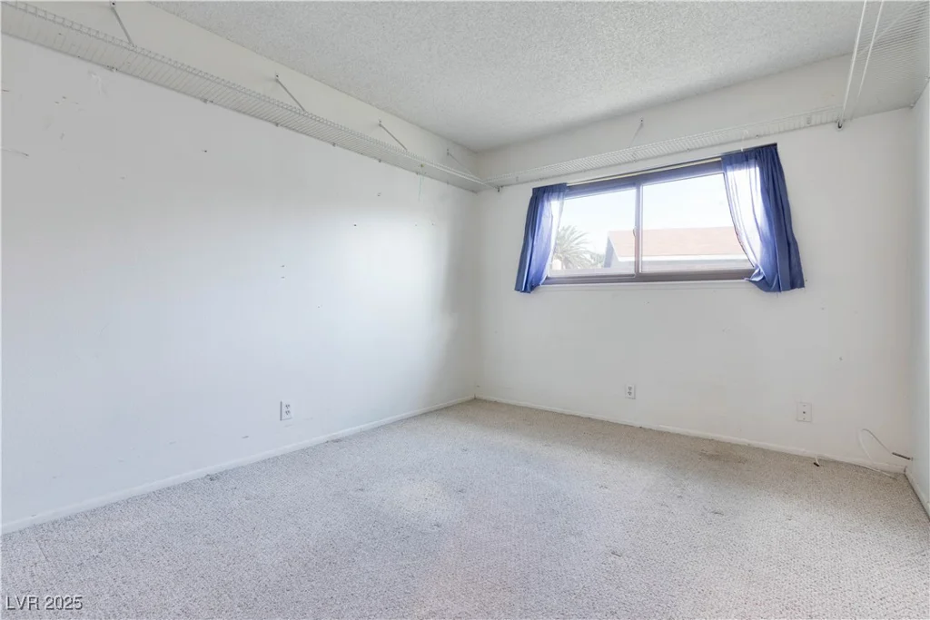 5881 Arandas, Las Vegas, NV 89103