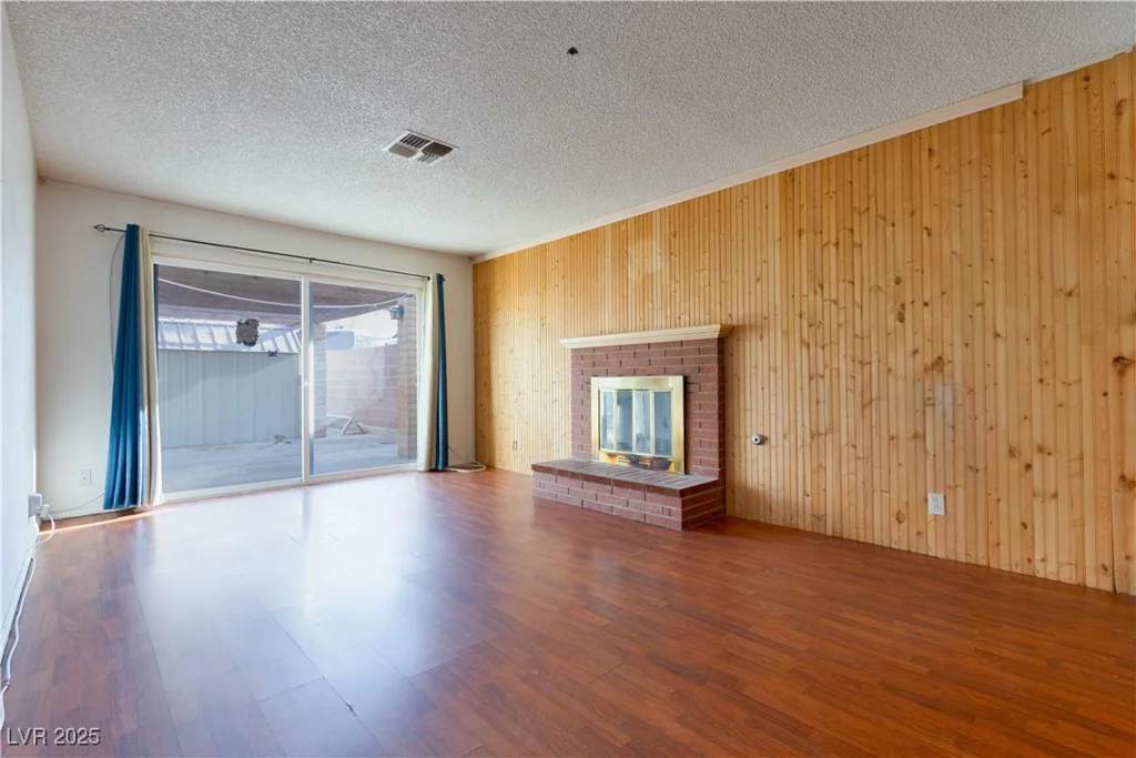 5881 Arandas, Las Vegas, NV 89103