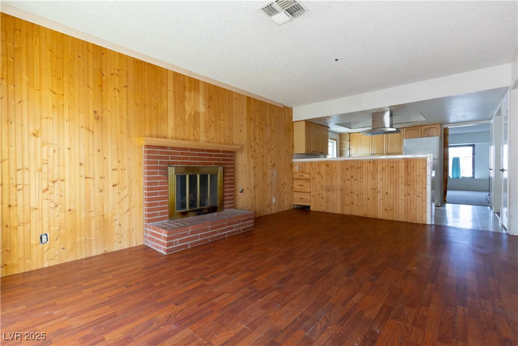 5881 Arandas, Las Vegas, NV 89103