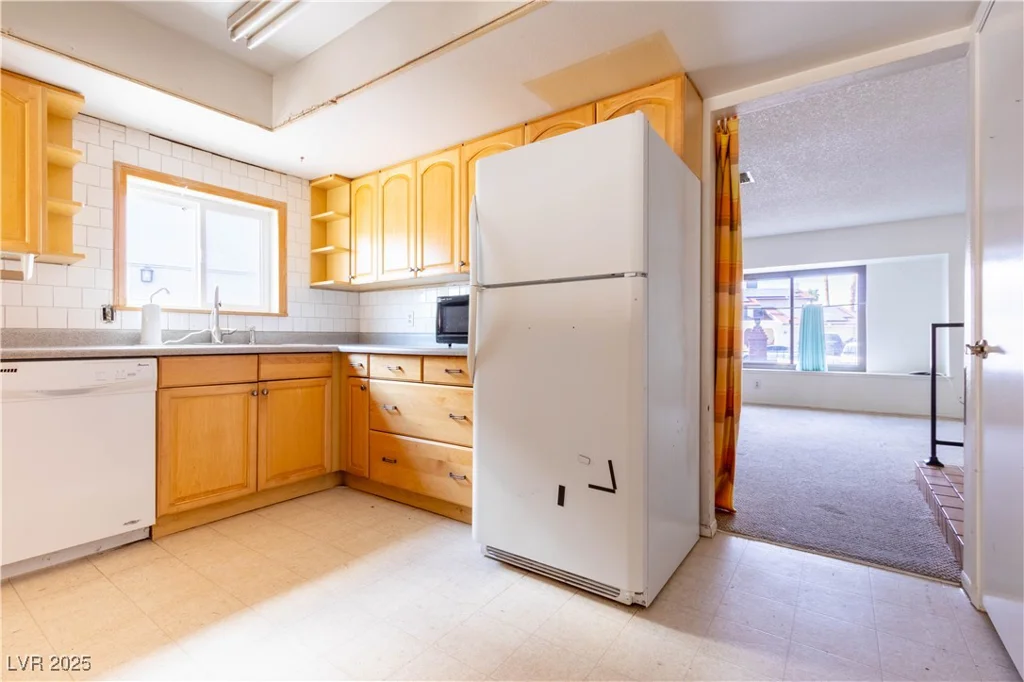 5881 Arandas, Las Vegas, NV 89103