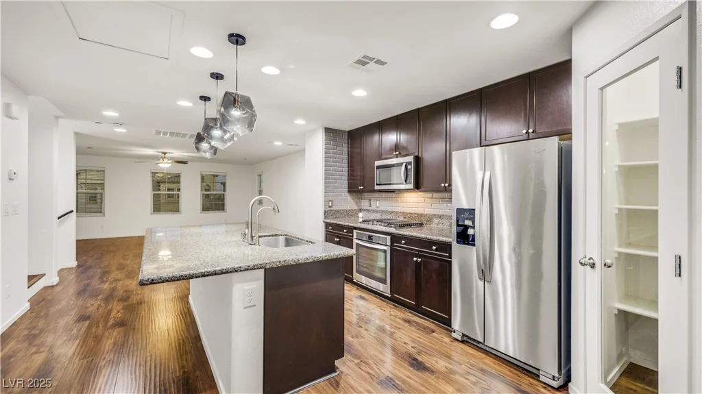 382 Gracious, Henderson, NV 89011