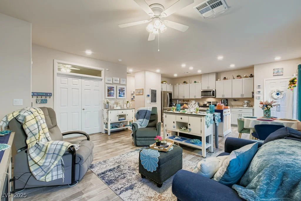 7541 Garnet Moon, North Las Vegas, NV 89084