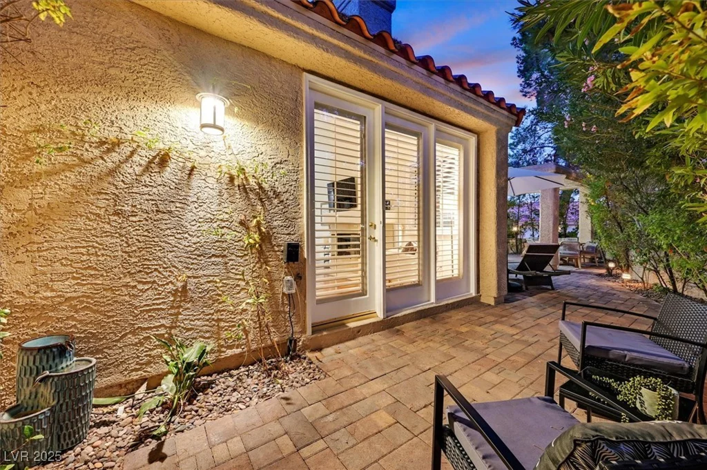 5035 Shoal Creek, Las Vegas, NV 89113