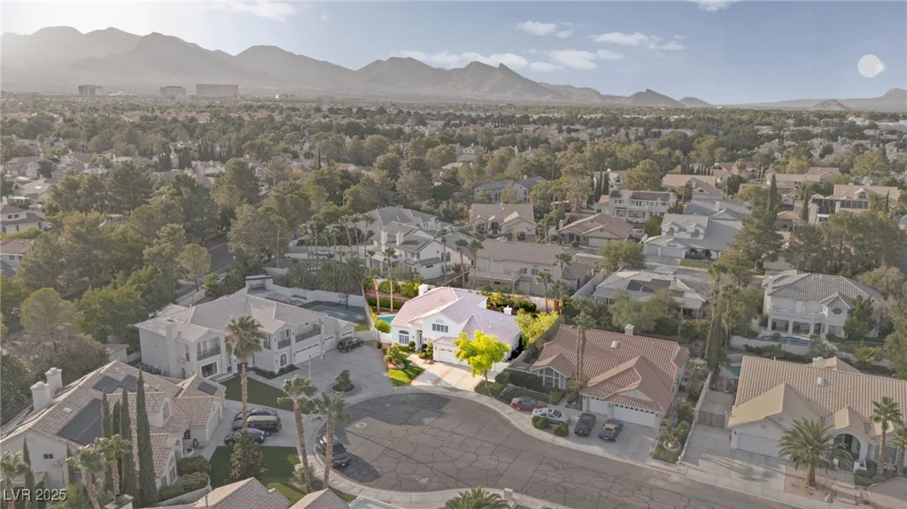 9608 Bottle Creek, Las Vegas, NV 89117