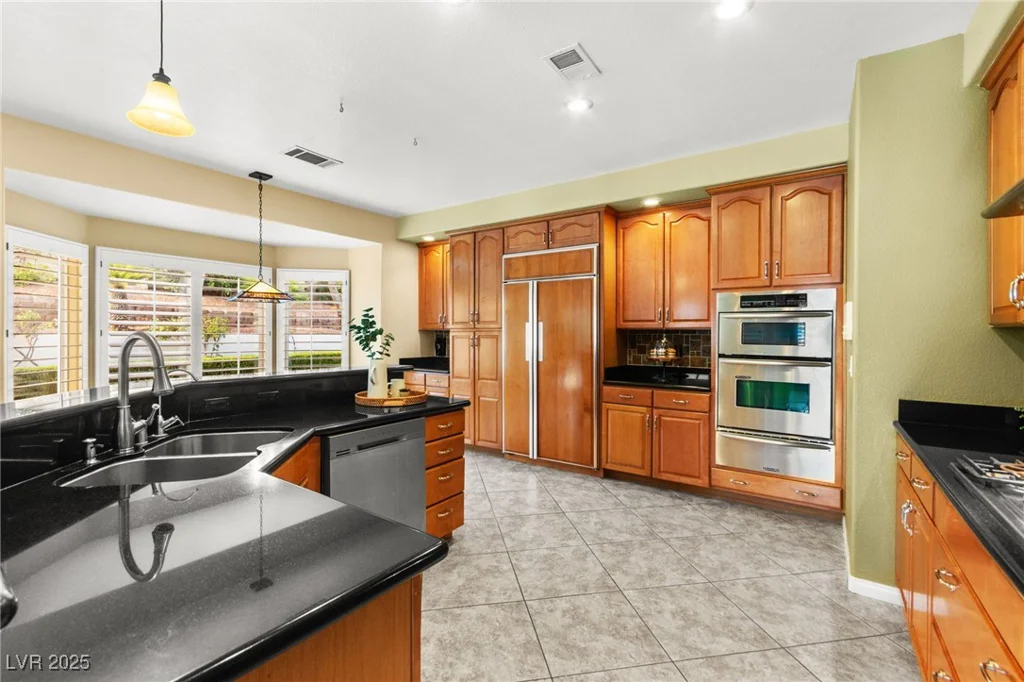 9608 Bottle Creek, Las Vegas, NV 89117
