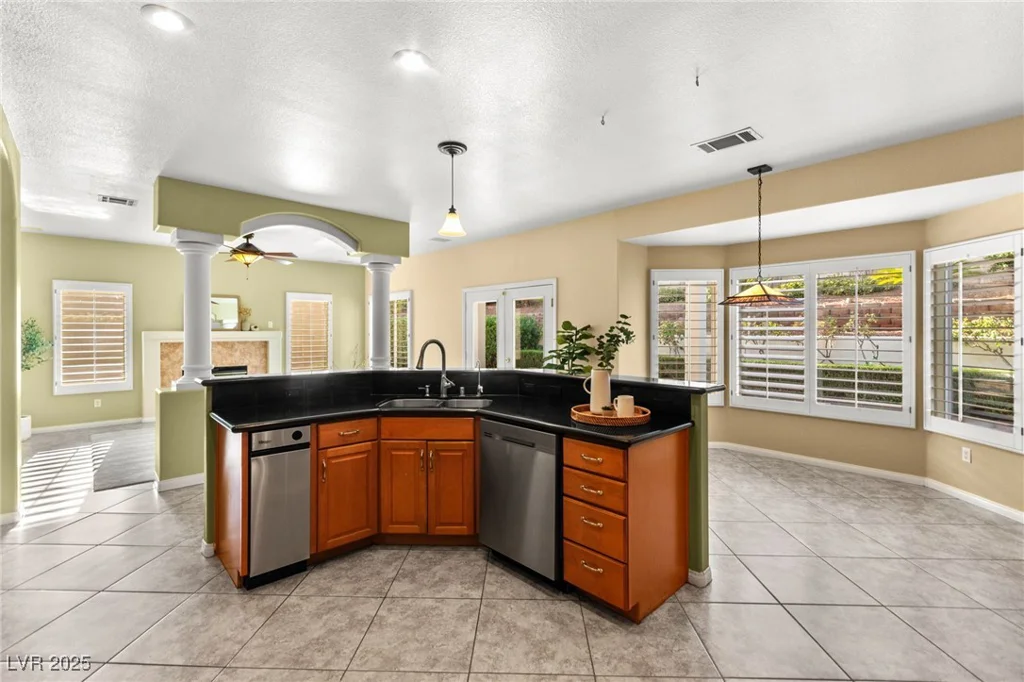 9608 Bottle Creek, Las Vegas, NV 89117