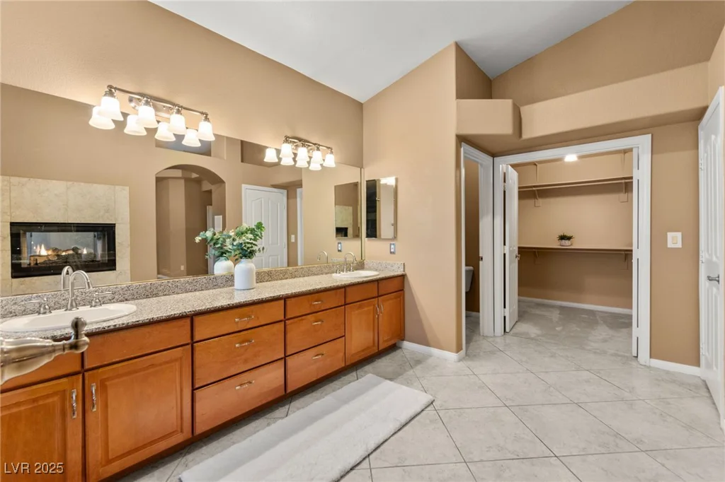 9608 Bottle Creek, Las Vegas, NV 89117