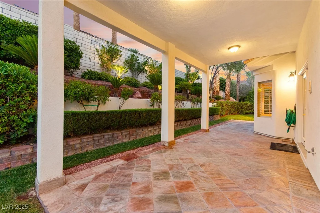9608 Bottle Creek, Las Vegas, NV 89117