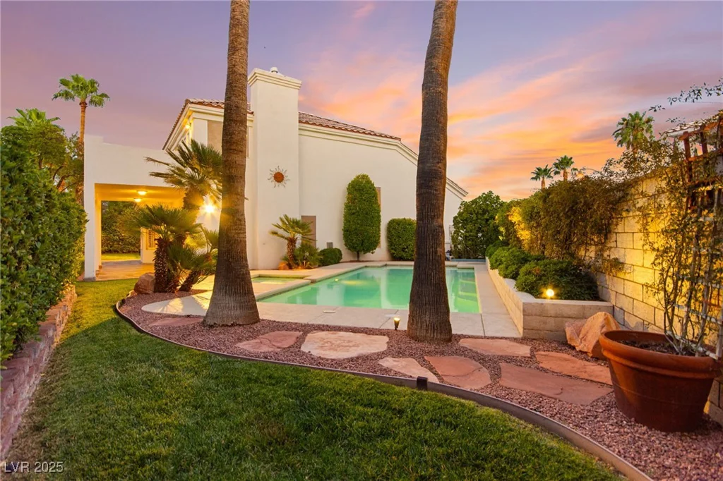 9608 Bottle Creek, Las Vegas, NV 89117
